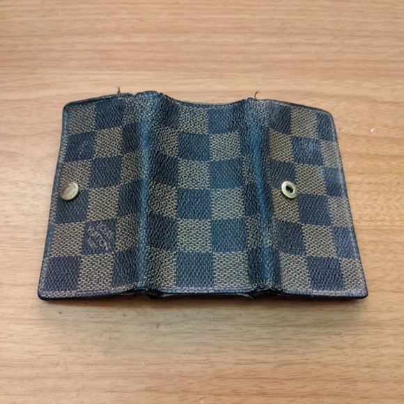 Louis Vuitton Damier Key Holder/Wallet 1518*** - Picture 9 of 9